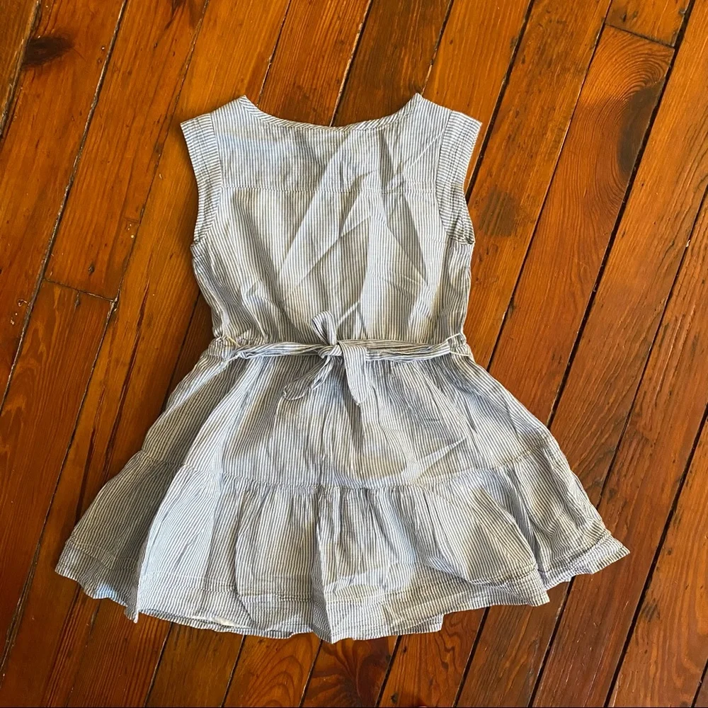 GAP pinstripe light
